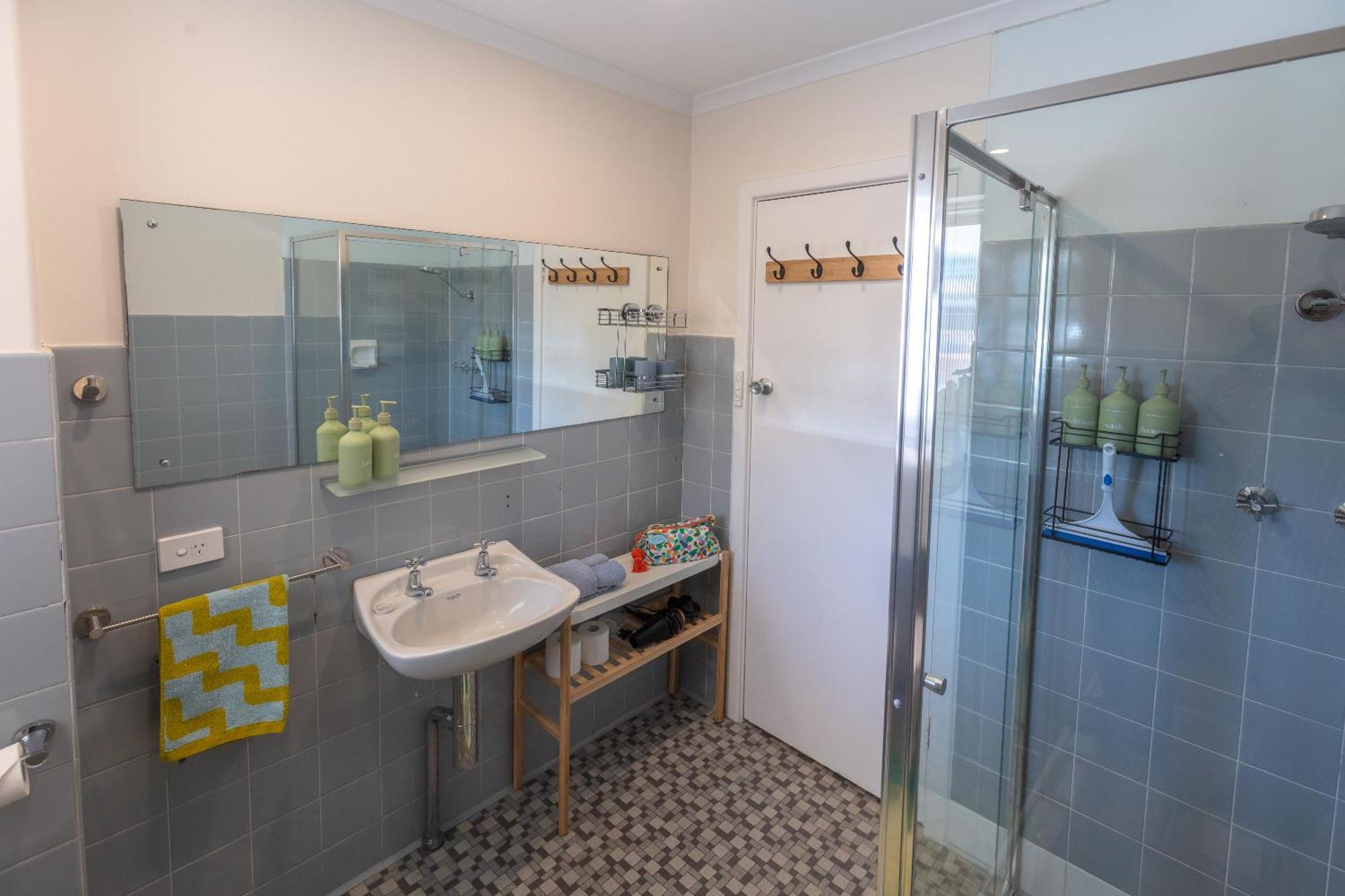 Six Kings - The Very Best Location Adelaide Exterior photo